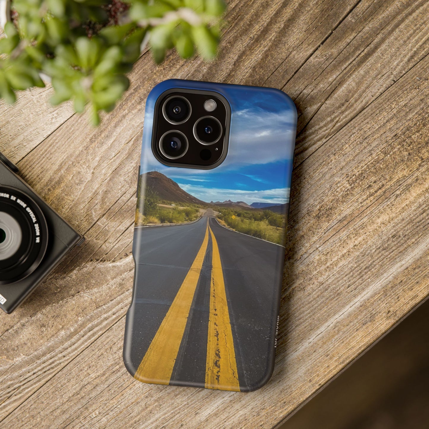 Wireless iPhone Charger with Sedona Road Photo - Magnetic Tough Case