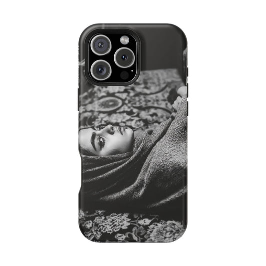 Artistic Magnetic Tough Case - Elegant Black & White Design